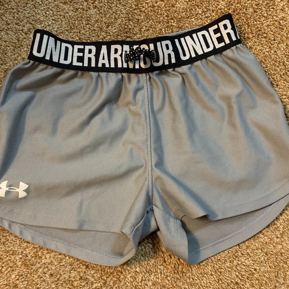 Under Armour Heat Gear grey shorts